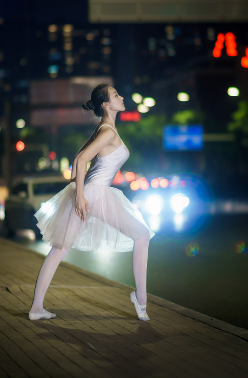 团队默契增强,接力表现亮眼,团队默契配合