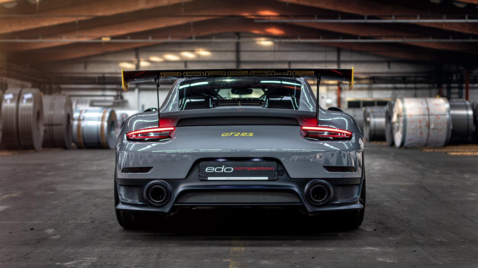 国际热身赛中国女足战胜 球迷现场支持热烈，女足热身赛 男足