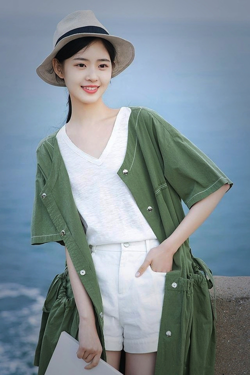 开云娱乐-拜仁锋线多点开火打穿密集防线，拜仁套左边锋