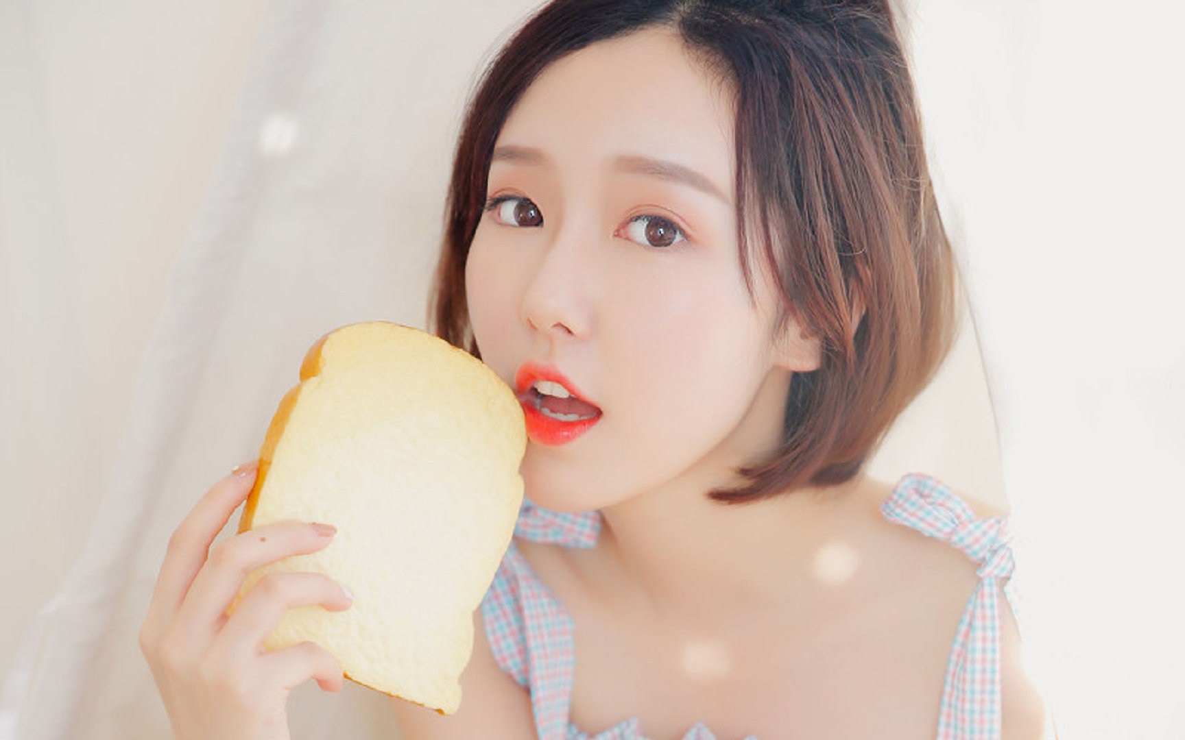 希腊女篮在欧洲锦标赛中奋勇夺冠，展现新一代实力，希腊女篮世界排名